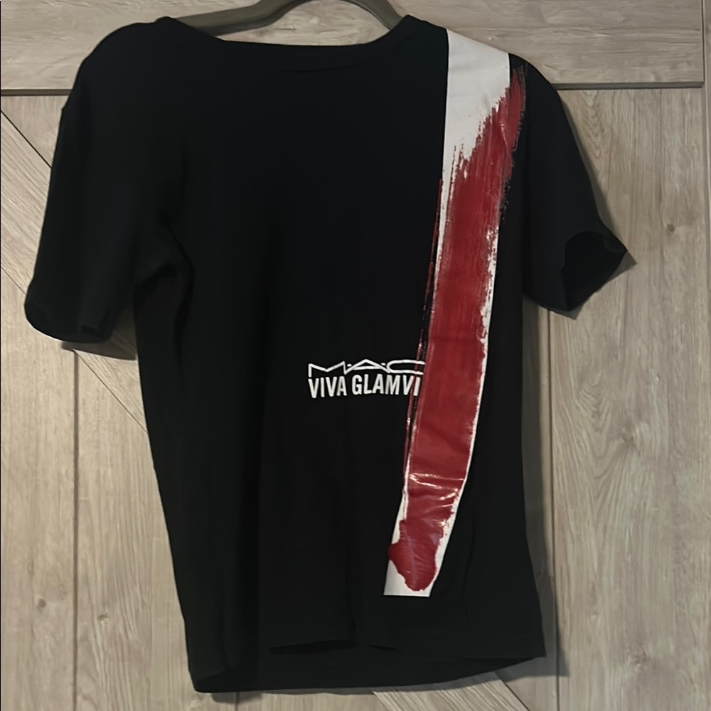 MAC Cosmetics Black and Red Viva Glam T-Shirt